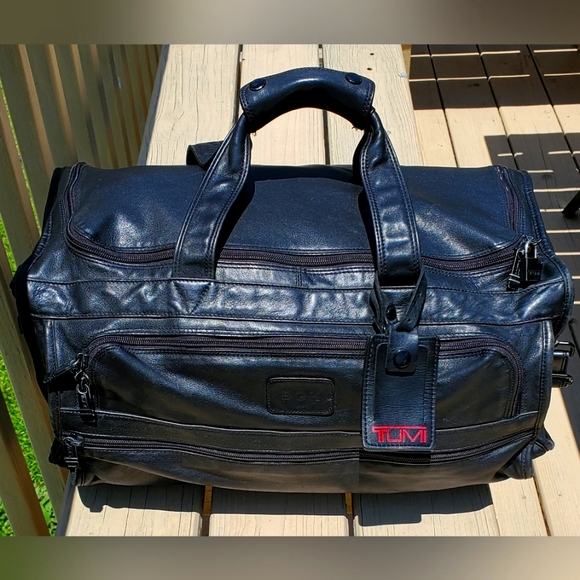 Vintage RARE TUMI Alpha Black Leather Duffle Bag Expandable Weekender Luggage